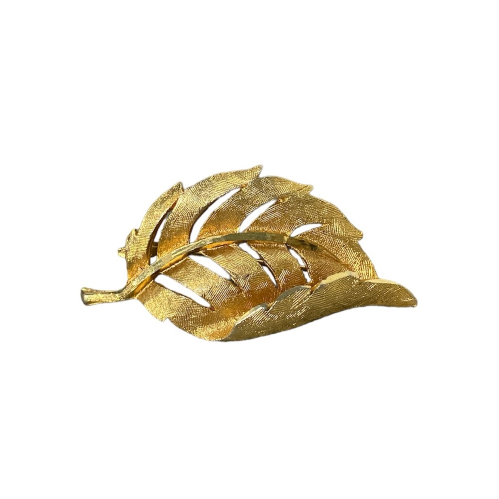 Vintage Gold Tone Folded Leaf Brooch